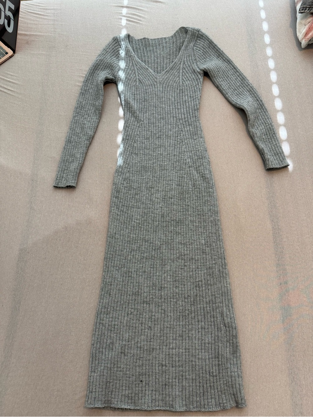 SHEIN Gray Ribbed V‑Neck Maxi Sweater Dress